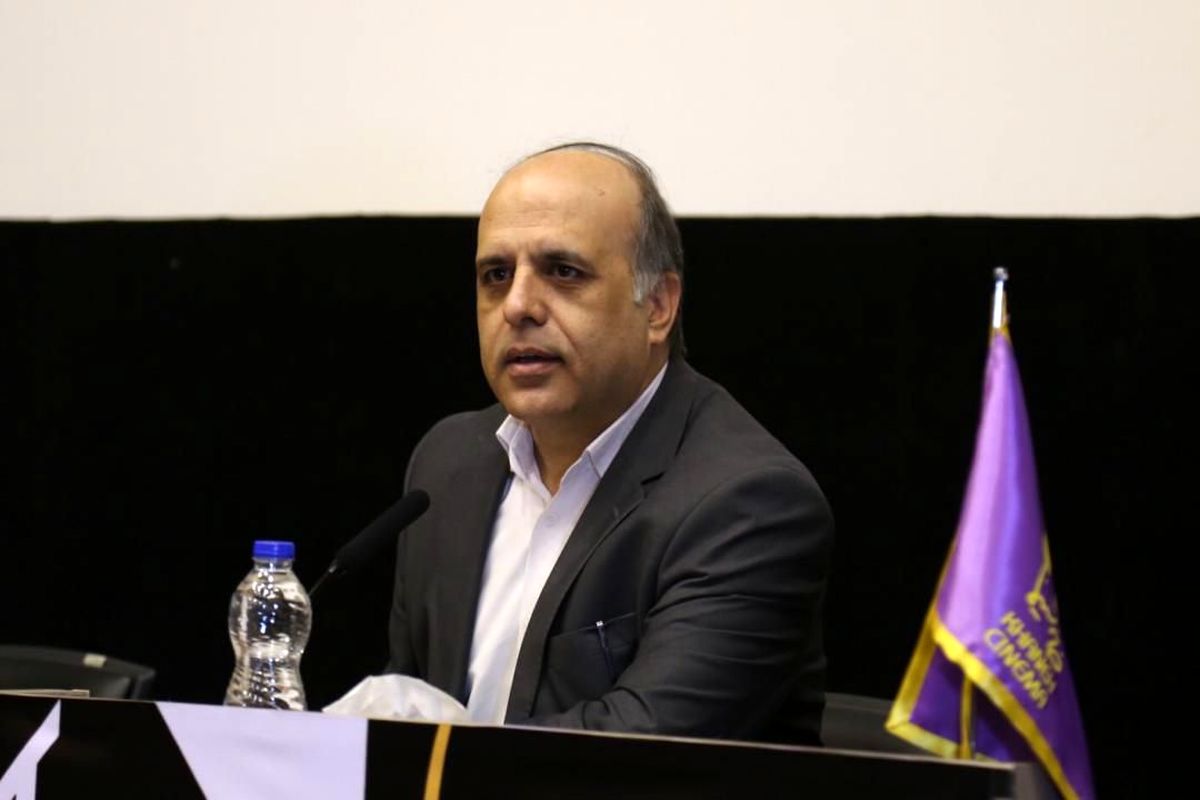 جعفر گودرزی در سیزدهمین جشن منتقدان و نویسندگان سینمایی