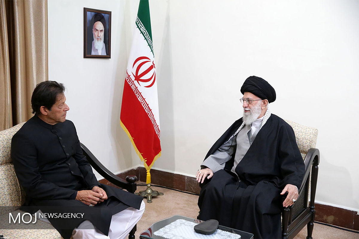 دیدار نخست وزیر پاکستان با مقام معظم رهبری