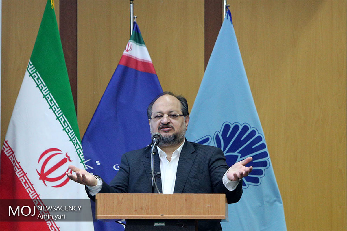 محمد شریعتمداری وزیر تعاون کار و رفاه اجتماعی