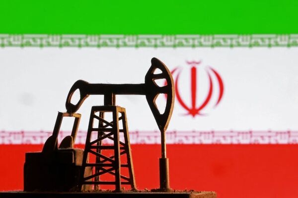 سی‌ان‌ان از فروش ۱.۷ میلیون بشکه نفت ایران در روز خبر داد