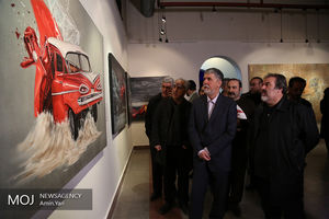 بازدید وزیر فرهنگ از بخش رقابتی جشنواره هنرهای تجسمی فجر 