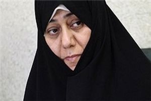 زن در غرب به قدری بی‌هویت است که در مدل شدن با ظواهر خاص خلاصه می‌شود