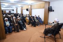 آیت‌الله محمدی لائینی خواستار رفع مطالبات و مشکلات معیشتی مبلغین مدارس شد