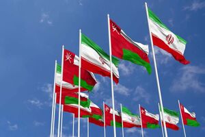 وزیر امور خارجه ایران در مراسم روز ملی عمان در تهران حضور یافت
