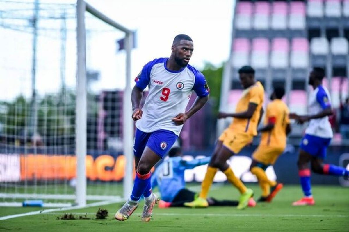 دوقان نازون