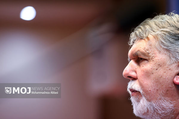 مرجعیت رسانه‌های داخلی باید تقویت شود