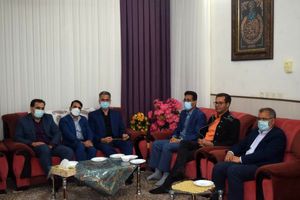 مسئولان برای رفع مشکلات خانواده شهدا همت کنند