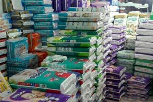 کشف انبار یک میلیاردی احتکار پوشک بچه در مبارکه 