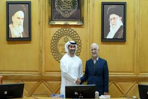 دیدار سفیر امارات در تهران با وزیر کشور 