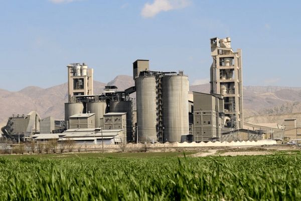 کارخانه سیمان بیارجمند  پس از ۱۸ سال رکود در آستانه راه‌اندازی دوباره قرار گرفت