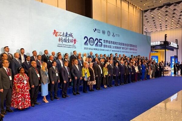 شهردار تهران در چین با همتایان جهانی دیدار کرد