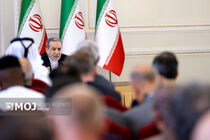 نشست وزیر امور خارجه با سفرا، کارداران و روسای نمایندگی‌های خارجی