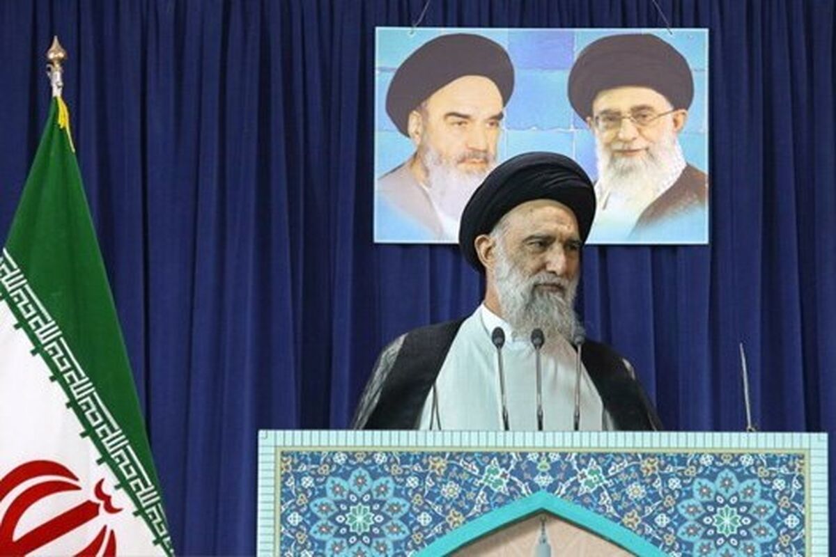 امام جمعه موقت اصفهان