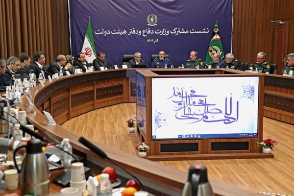  وزارت دفاع و دفتر هیئت دولت بر تقویت همکاری‌های مشترک تاکید کردند