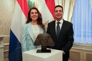 یک مجسمه غارت‌شده به خانه بازگشت