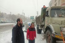 بازدید میدانی رییس شورای اسلامی شهر قزوین از نحوه برف روبی نقاط مختلف شهر 