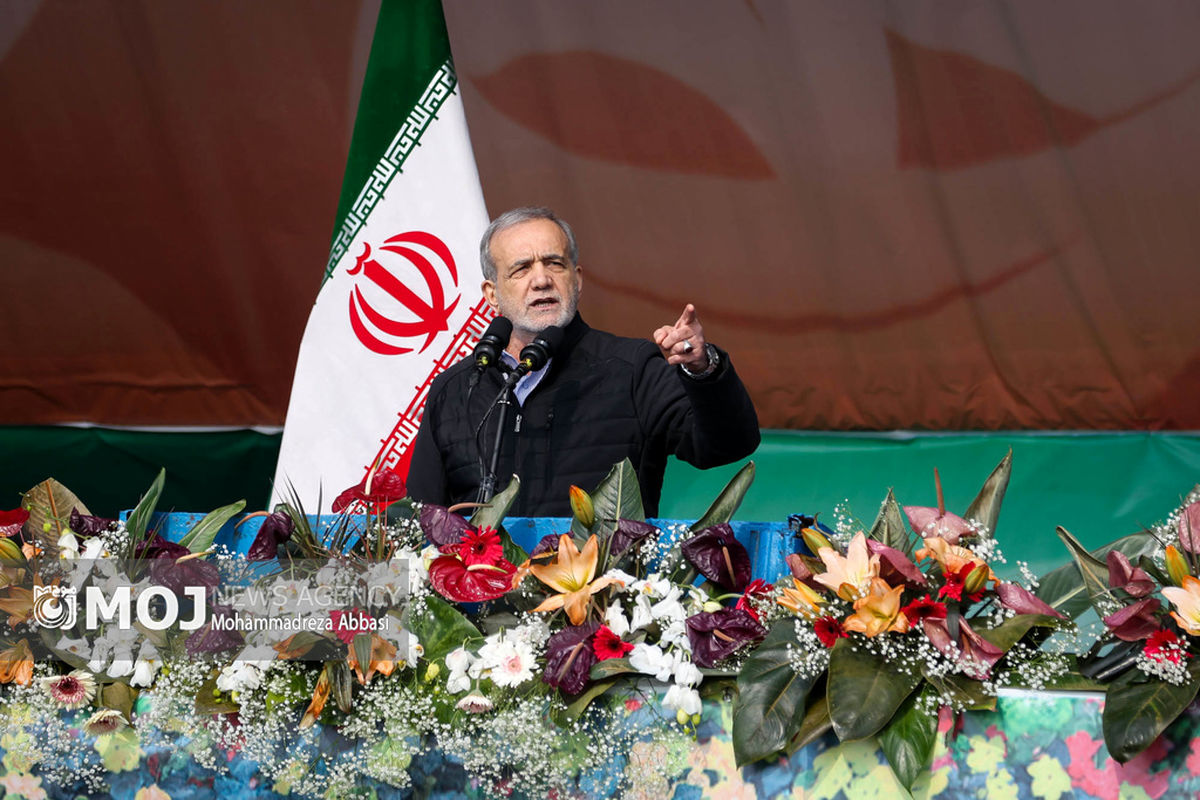 مراسم ۲۲ بهمن در میدان آزادی