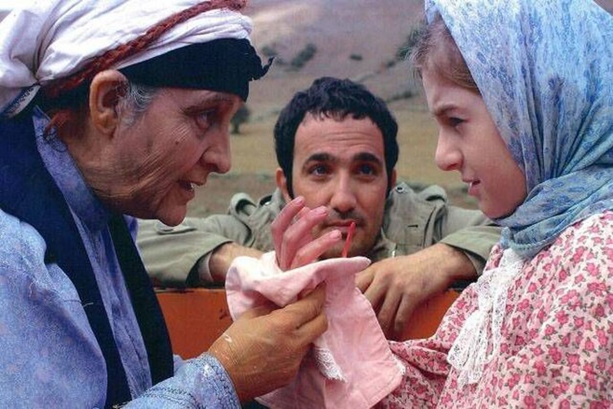 گلاب آدینه