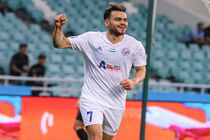 اوستون اورونوف مهاجم تازه پرسپولیس شد