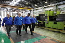 تاکید پیرمحمدی بر ارتقای کیفیت اقلام پلیمری محصولات ایران‌خودرو