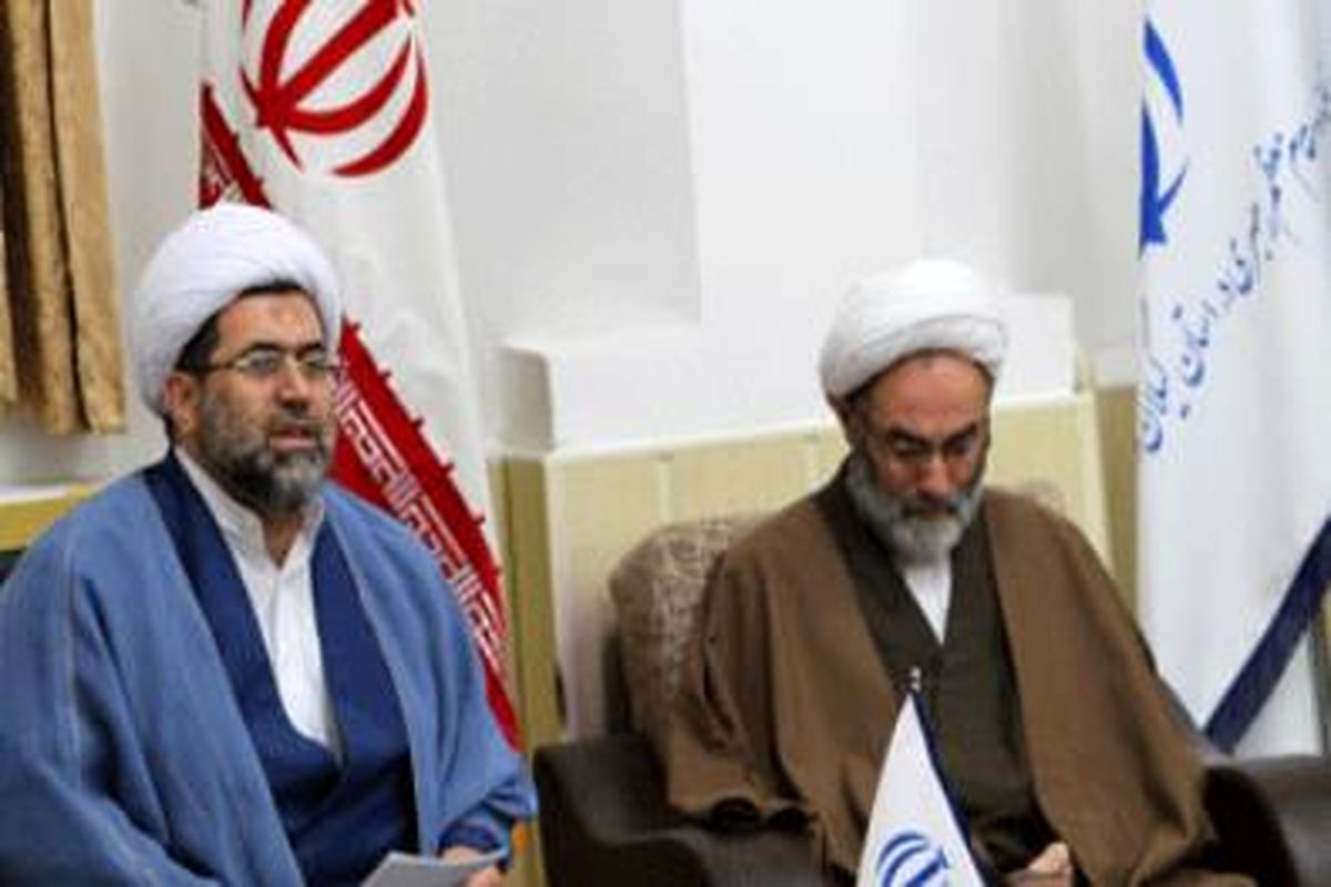 مدیر کل اوقاف گیلان در ددیار باایت الله فلاحتی 