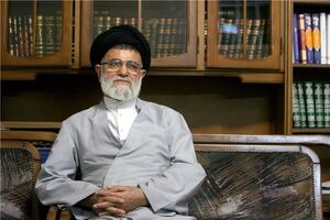 آیت الله رسولی محلاتی عمر خود را صرف تحقیق و پژوهش کردند