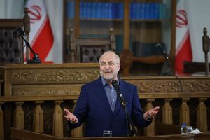  آمریکایی‌ها دیگر توان بهره‌گیری کامل از قدرت سیاسی، اقتصادی و تجاری خود را ندارند