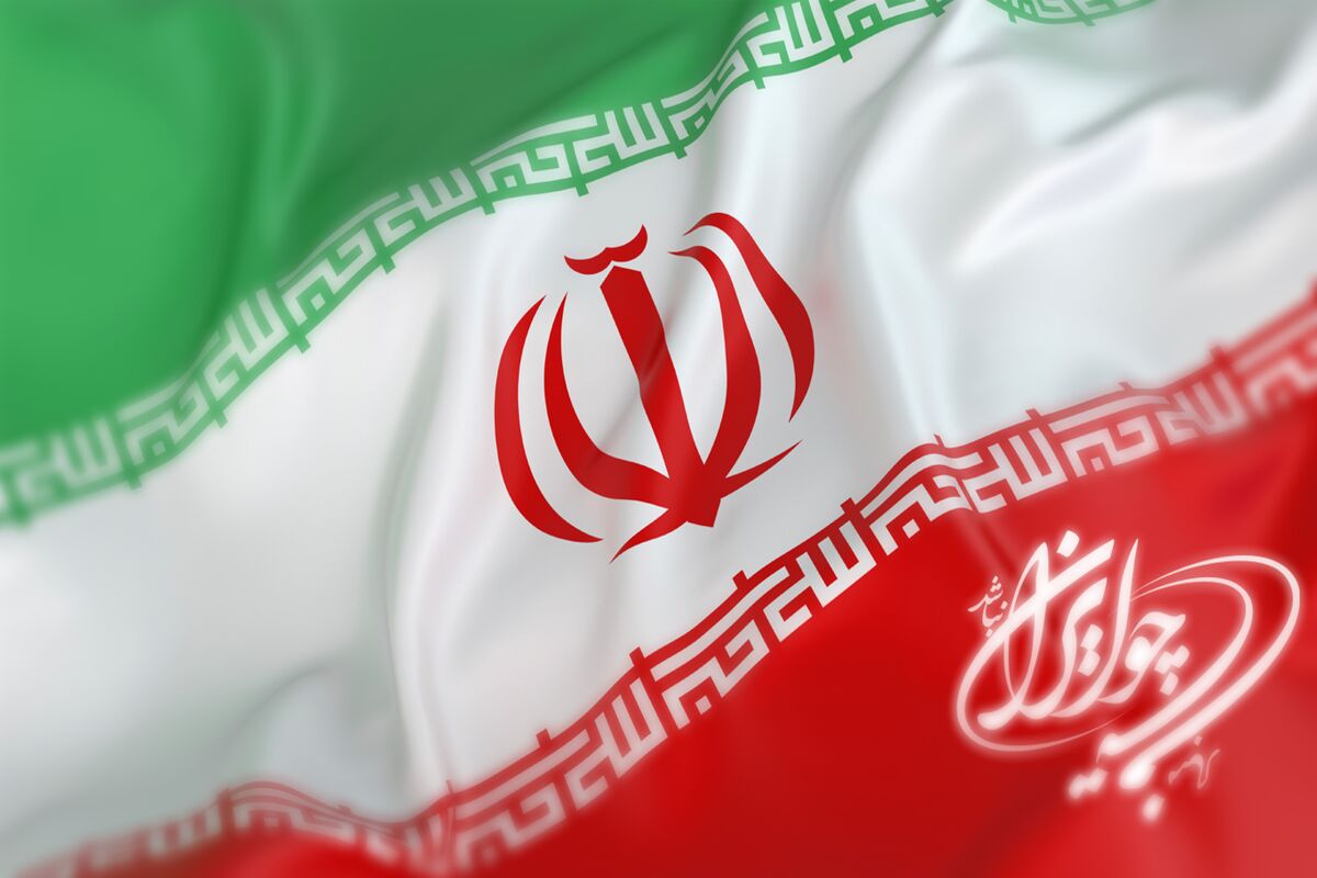چو ایران نباشد، تن من مباد