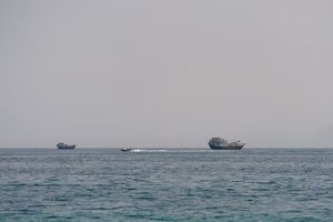 نخستین کشتی حامل گاز قطر از تنگه هرمز با مجوز ایران عبور کرد