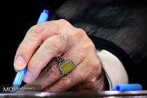 آیت الله خامنه ای با عفو و تخفیف مجازات تعدادی از محکومان موافقت کردند