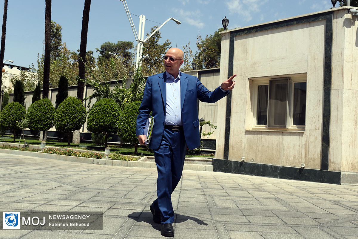 حاشیه جلسه هیئت دولت