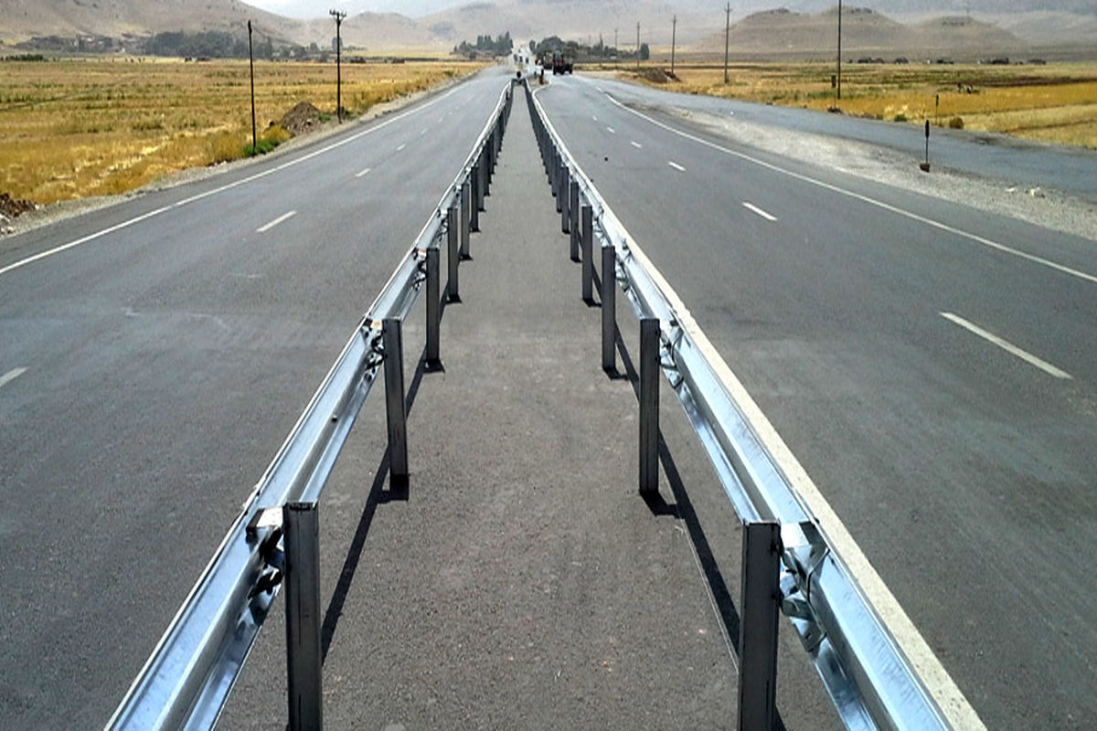 نصب گاردریل در جاده های خراسان رضوی
