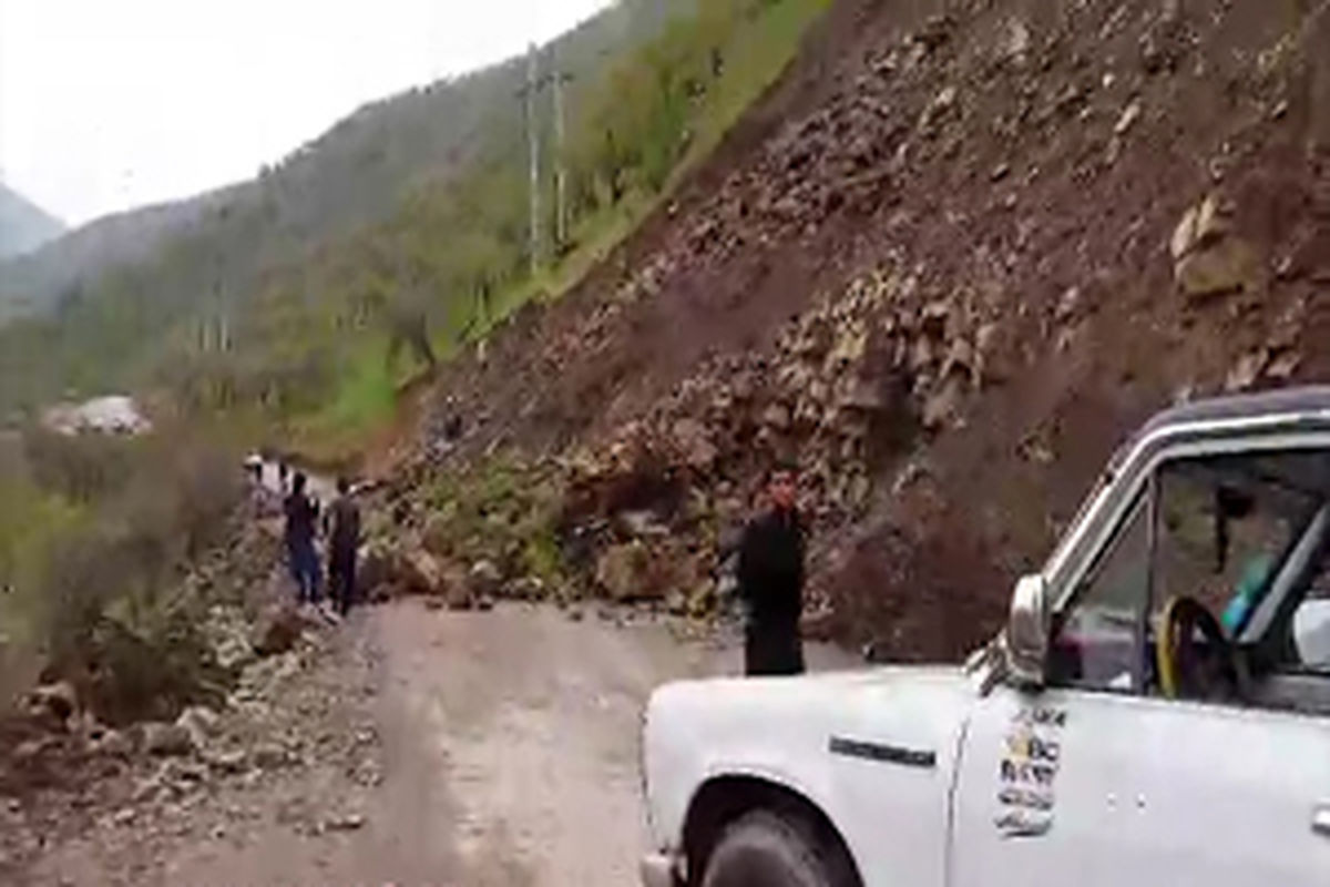 مسدود شدن ۱۰ جاده روستایی