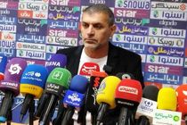 استقلال نه آنالیز می خواهد و نه شناخت.