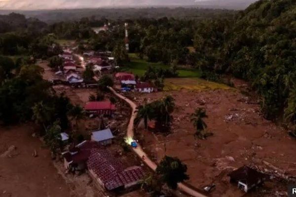 تلفات سیل جنوب آسیا افزایش یافت