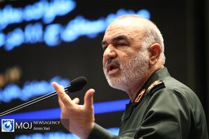ملتی که نتواند رویداد بسازد بزرگ نمی‌ شود/ جهان قدرتمند تصمیم گرفته که مانع ما شود