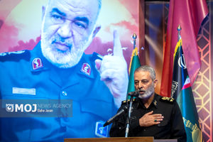 ۳۰ سال تجربه همکاری با شهدای اقتدار را داشتم