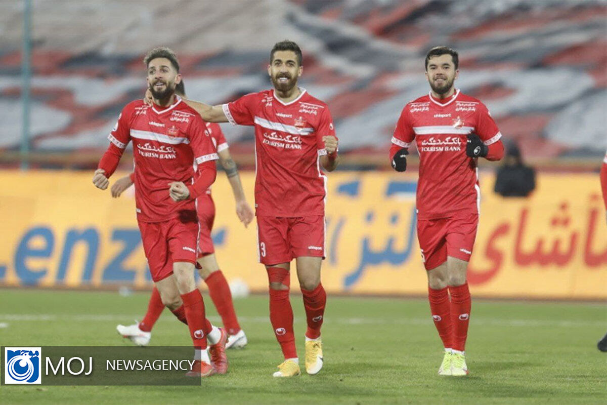 دیدار تیم های فوتبال پرسپولیس و فولاد خوزستان