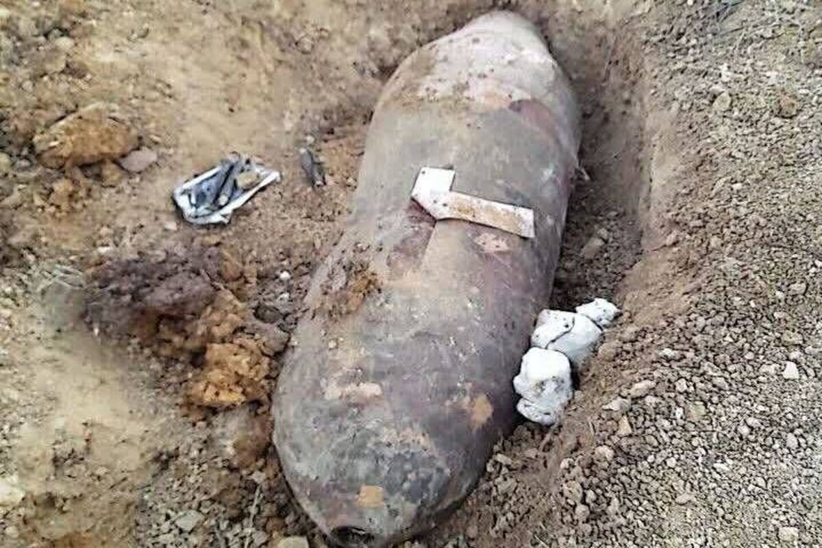 انفجار کنترل‌شده مهمات دشمن در بندرلنگه 