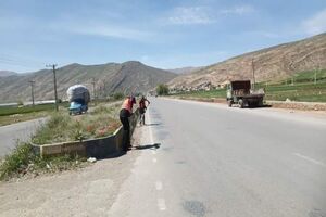 پاکسازی کنار بلوار و نیوجرسی‌های محور «آلونی-کرتگل»