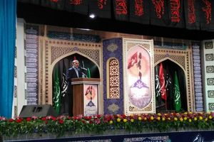 وظیفه مداحان انتقال درست پیام امام حسین(ع) به مردم است