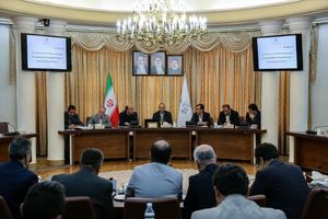 تدابیر لازم برای جلوگیری از هر گونه تکانه‌های شدید اقتصادی اتخاذ شود