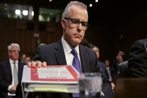 معاون مدیر اف.بی.آی استعفا کرد