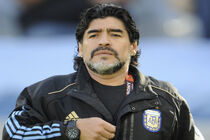 مارادونا دیروز استعفا داد