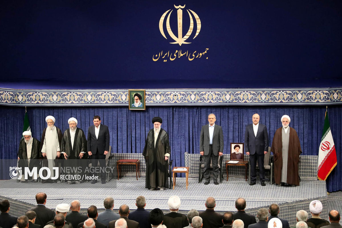 مراسم تنفیذ حکم چهاردهمین دوره ریاست جمهوری اسلامی ایران‌