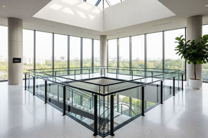 نرده آلومینیوم بهتر است یا استیل؟