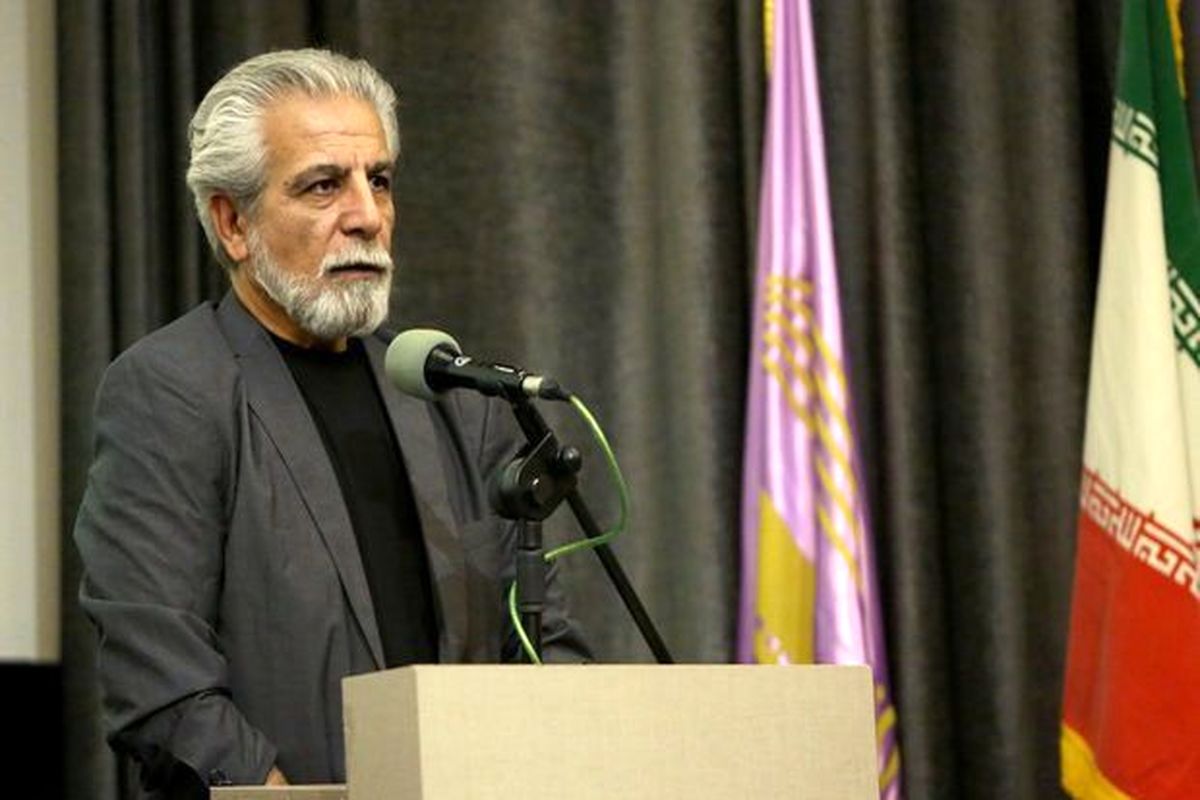 منوچهر شاهسواری