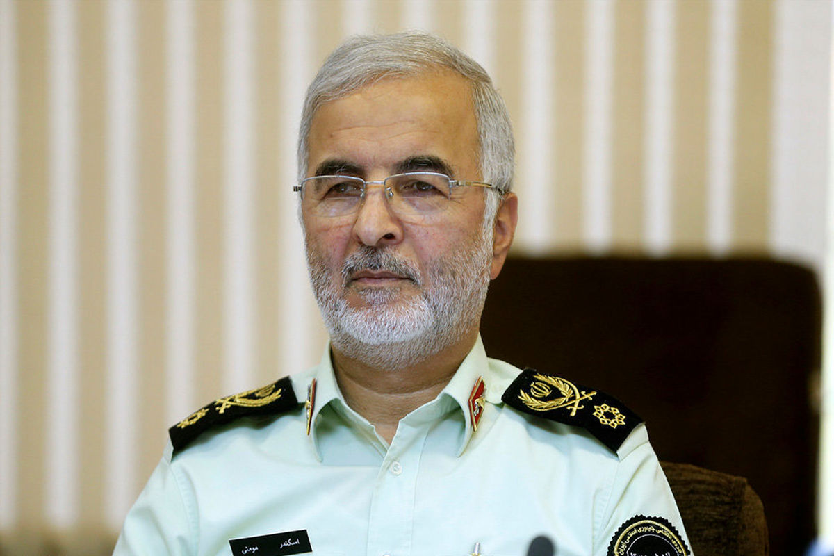 اسکندر مومنی