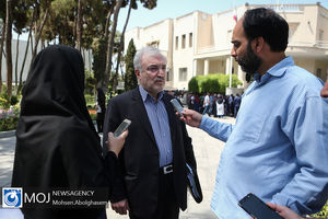 اجازه واردات داروهایی که مشابه داخلی دارد را نمی دهم