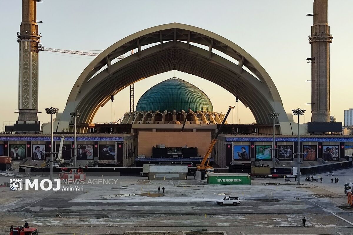 بازدید اصحاب رسانه از آماده سازی مصلی تهران